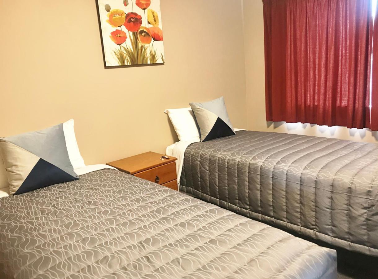 Phoenix Motels Temuka Екстер'єр фото